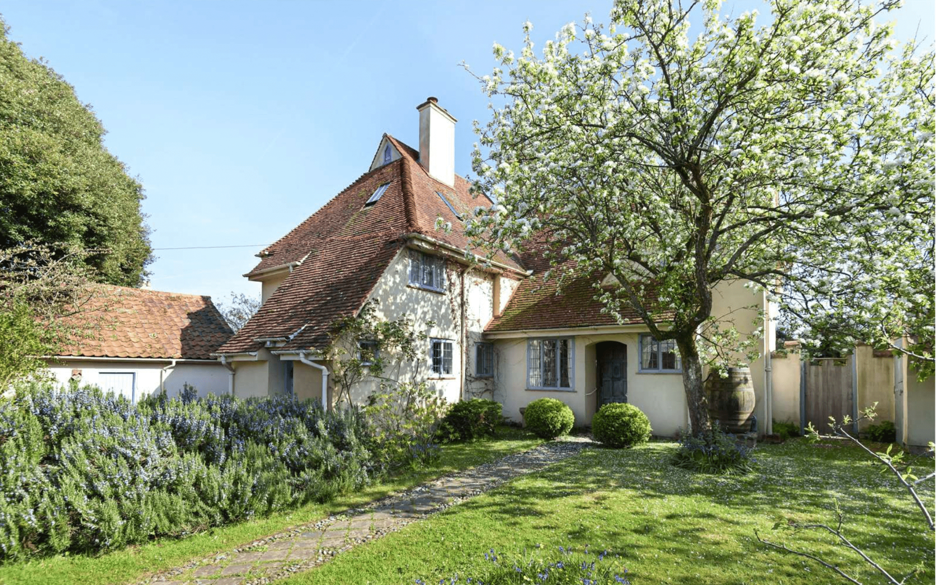 Arts & Crafts Alterations, Suffolk